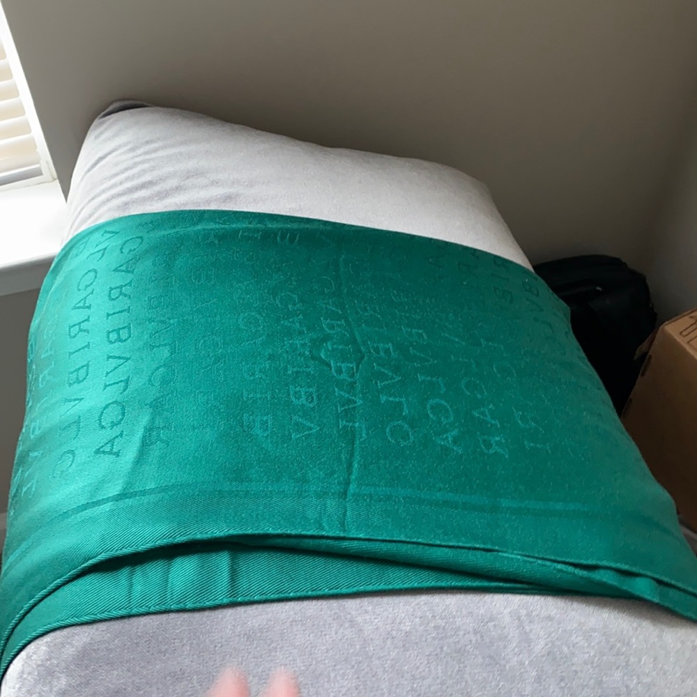 Bvlgari scarf in good condition